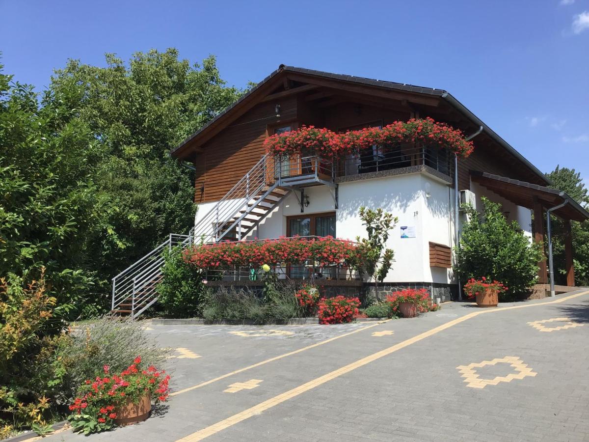 Dravecz Apartman Balatonlelle Buitenkant foto