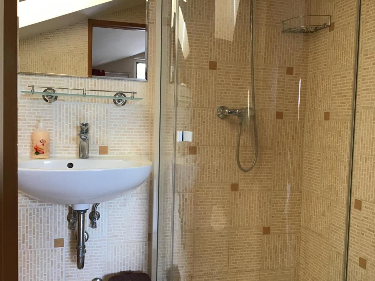 Dravecz Apartman Balatonlelle Buitenkant foto