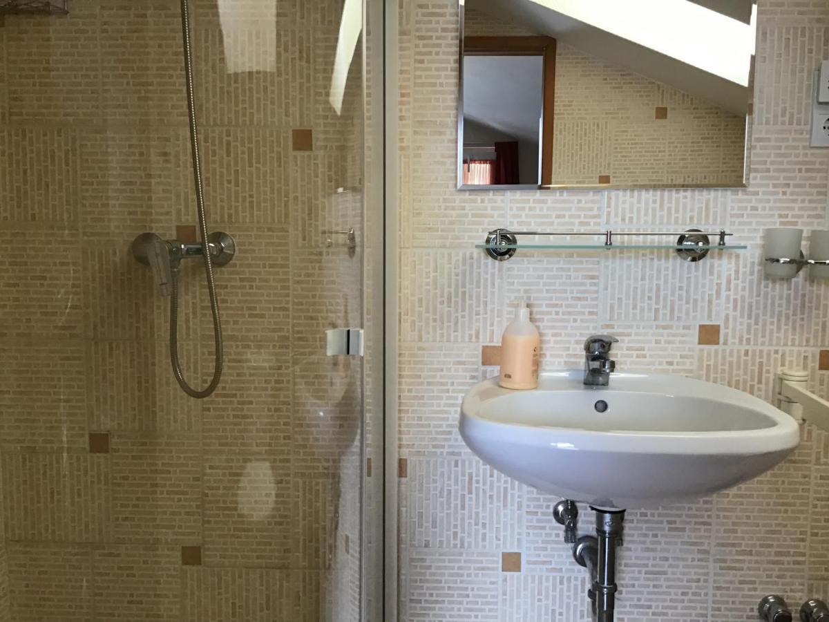 Dravecz Apartman Balatonlelle Buitenkant foto